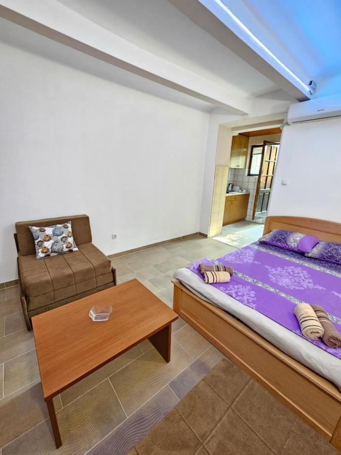 Booking Apartments Alone 1 Belgrad Exterior foto